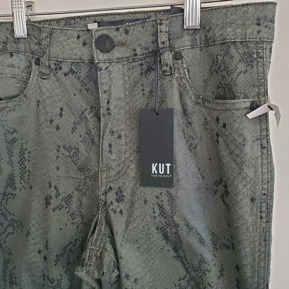 Kut from the Kloth Fab Ab Connie Snakeskin Ankle Pants - Picture 4 of 12